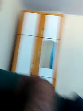 Snapshot of Silvakkfitk chatting on 12/02/25, 02:23 Silvakkfitk online show from 12/02/25, 02:23