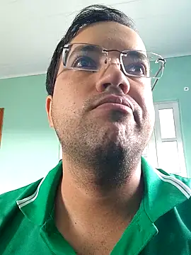 Snapshot of Silvakkfitk chatting on 12/20/25, 10:55 Silvakkfitk online show from 12/20/25, 10:55