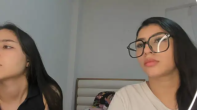 Snapshot of ROUS_SWEET_ chatting on 04/24/26, 03:09 ROUS SWEET online show from 04/24/26, 03:09