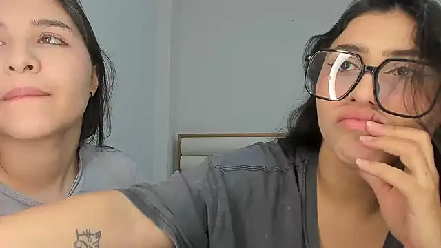 Snapshot of ROUS_SWEET_ chatting on 04/28/26, 03:55 ROUS SWEET online show from 04/28/26, 03:55