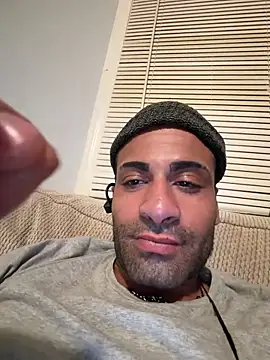 Chrisd3195 online show from 04/19/26, 01:38