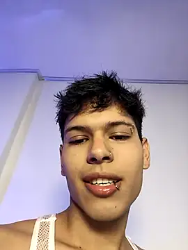 Snapshot of Super_boys1 chatting on 12/04/25, 09:01 Super boys1 online show from 12/04/25, 09:01