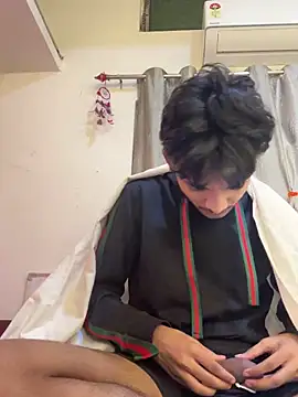 Snapshot of austindaddy69 chatting on 11/27/25, 07:27 austindaddy69 online show from 11/27/25, 07:27