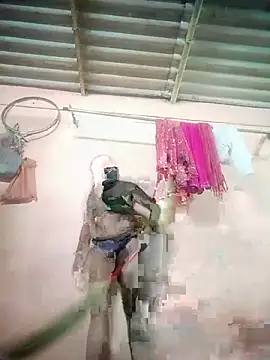 Snapshot of SassyDiy chatting on 02/25/26, 02:05 SassyDiy online show from 02/25/26, 02:05