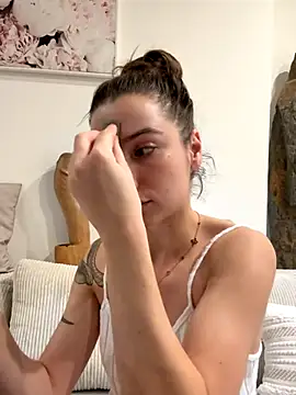 Snapshot of Sugarbellax chatting on 12/02/25, 05:19 Sugarbellax online show from 12/02/25, 05:19