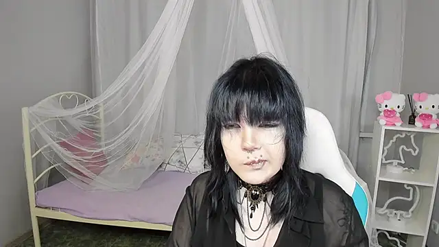 Snapshot of RamonaKlein chatting on 11/30/25, 07:56 RamonaKlein online show from 11/30/25, 07:56