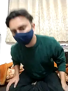 Snapshot of samnick4321 chatting on 11/28/25, 04:42 samnick4321 online show from 11/28/25, 04:42