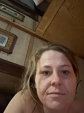 WhitNmike online show from 12/18/25, 01:17