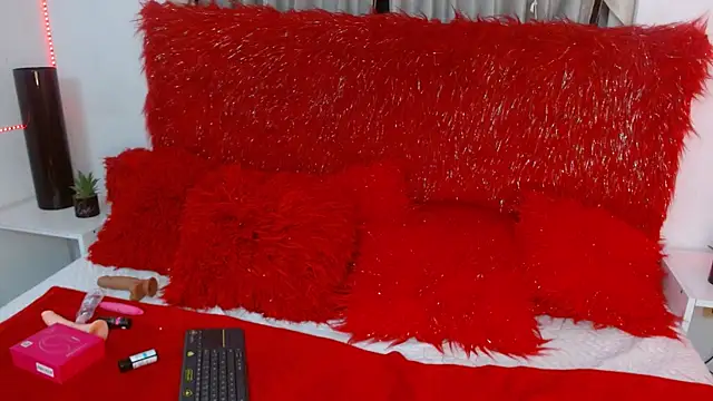 Valery Roussee01 online show from 12/13/25, 08:25