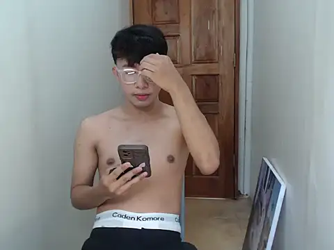 asiantwink0000 online show from 12/20/25, 04:52