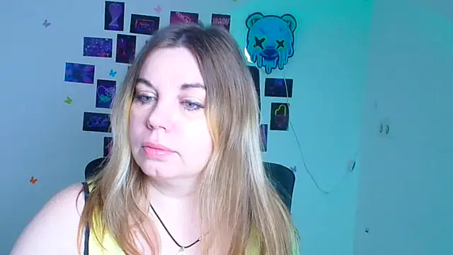 Snapshot of Amanda_Swannn chatting on 12/05/25, 06:44 Amanda Swannn online show from 12/05/25, 06:44