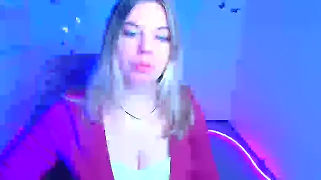 Amanda Swannn online show from 04/26/26, 06:00