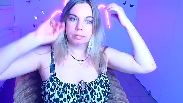 Amanda Swannn online show from 04/28/26, 11:48