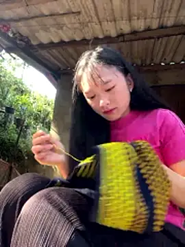 Snapshot of Mayli2x chatting on 12/02/25, 06:41 Mayli2x online show from 12/02/25, 06:41