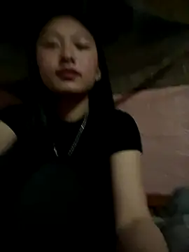 Snapshot of Mayli2x chatting on 12/04/25, 07:28 Mayli2x online show from 12/04/25, 07:28