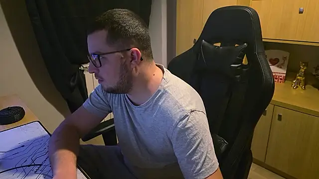 Snapshot of kevinnlovelly chatting on 02/01/26, 11:14 kevinnlovelly online show from 02/01/26, 11:14