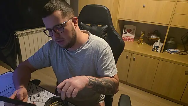 Snapshot of kevinnlovelly chatting on 02/03/26, 09:09 kevinnlovelly online show from 02/03/26, 09:09