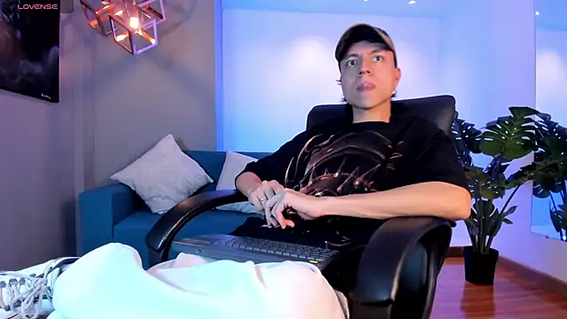 Bastthianxxx online show from 11/30/25, 11:36