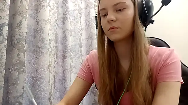 CrackShirker online show from 12/17/25, 06:19