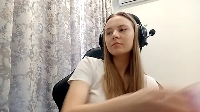 CrackShirker online show from 12/19/25, 06:20