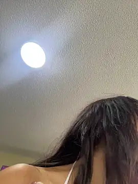 Mia fiire online show from 04/27/26, 07:12