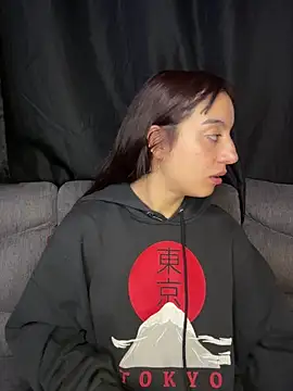Mia fiire online show from 06/11/26, 03:04