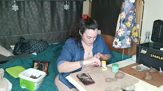 BBWorking online show from 12/15/25, 08:02