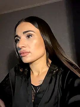 Snapshot of MonikaSi chatting on 12/04/25, 06:05 MonikaSi online show from 12/04/25, 06:05