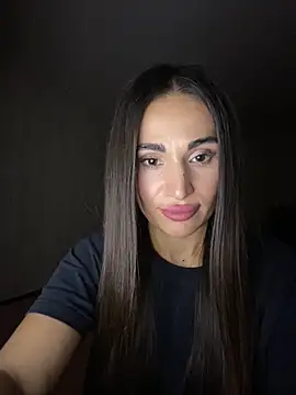 Snapshot of MonikaSi chatting on 12/13/25, 07:53 MonikaSi online show from 12/13/25, 07:53