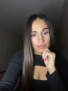 Snapshot of MonikaSi chatting on 12/20/25, 03:41 MonikaSi online show from 12/20/25, 03:41