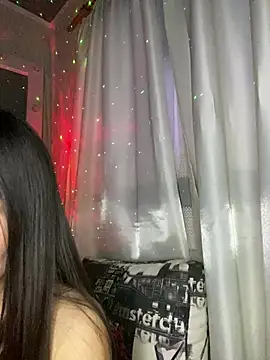 Snapshot of MonikaSi chatting on 04/19/26, 04:28 MonikaSi online show from 04/19/26, 04:28
