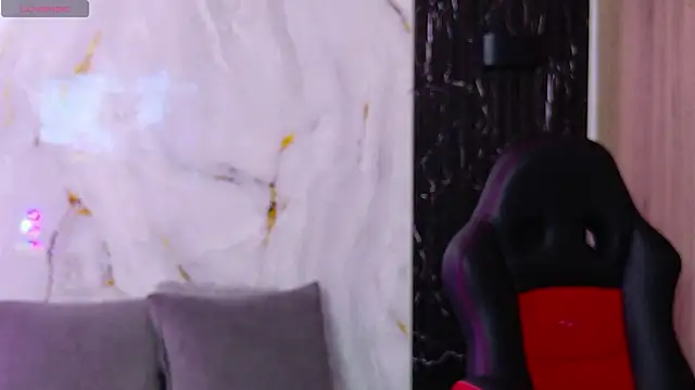 Snapshot of ChloeHolmes chatting on 03/19/26, 10:19 ChloeHolmes online show from 03/19/26, 10:19