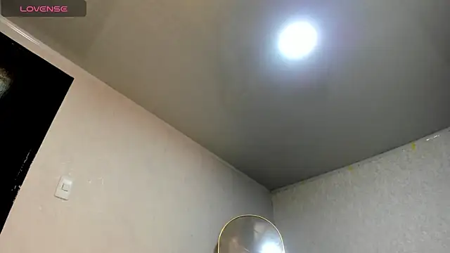 Snapshot of Brizza_H033 chatting on 04/22/26, 09:05 Brizza H033 online show from 04/22/26, 09:05