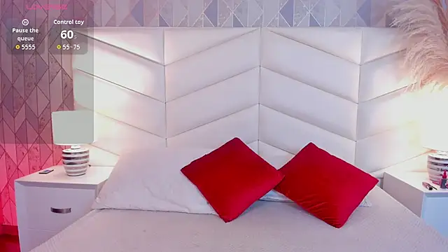 Snapshot of Lizzi_Hotman_ chatting on 12/05/25, 01:20 Lizzi Hotman online show from 12/05/25, 01:20