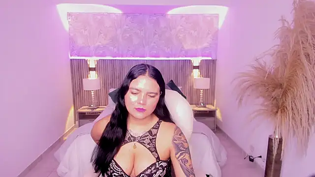 Snapshot of Allyson_brown_ chatting on 12/14/25, 11:48 Allyson brown online show from 12/14/25, 11:48