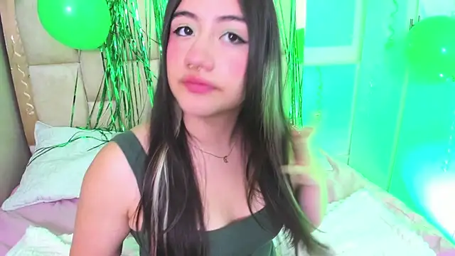 Snapshot of Nana__S chatting on 03/18/26, 03:31 Nana S online show from 03/18/26, 03:31