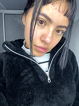 Young candy  online show from 11/30/25, 09:08