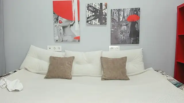 Snapshot of Comely_Camillla chatting on 02/15/26, 03:03 Comely Camillla online show from 02/15/26, 03:03