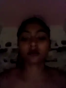 Cute diya023 online show from 04/27/26, 03:10