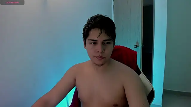 Snapshot of Asta_YunoXXX chatting on 06/27/26, 01:17 Asta YunoXXX online show from 06/27/26, 01:17