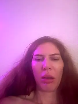 Snapshot of redheadangel_5 chatting on 11/29/25, 09:45 redheadangel 5 online show from 11/29/25, 09:45