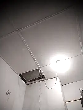 Snapshot of WeddingKhanate chatting on 02/28/26, 08:21 WeddingKhanate online show from 02/28/26, 08:21