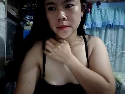 Snapshot of xxdreamgirl69 chatting on 03/30/26, 10:44 xxdreamgirl69 online show from 03/30/26, 10:44