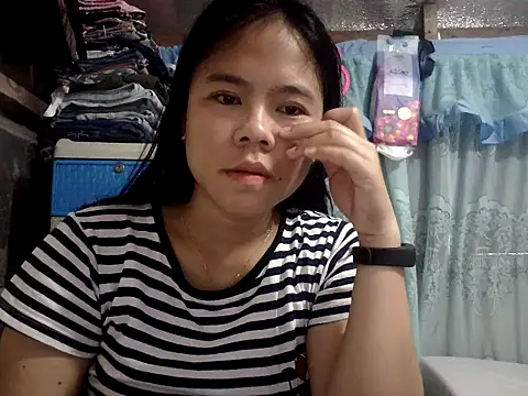 Snapshot of xxdreamgirl69 chatting on 05/14/26, 04:41 xxdreamgirl69 online show from 05/14/26, 04:41