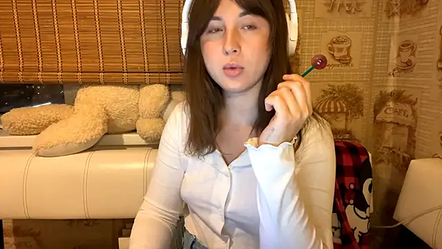 Snapshot of Tessa_Muse chatting on 12/04/25, 03:32 Tessa Muse online show from 12/04/25, 03:32