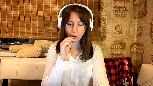 Snapshot of Tessa_Muse chatting on 12/05/25, 03:20 Tessa Muse online show from 12/05/25, 03:20