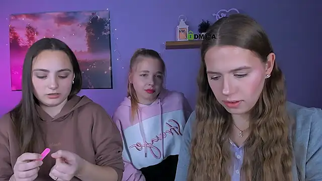 Snapshot of aylin_mirage chatting on 12/15/25, 09:35 aylin mirage online show from 12/15/25, 09:35