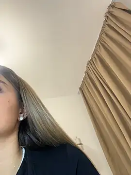 Snapshot of AshleyAddictionn chatting on 11/29/25, 08:56 AshleyAddictionn online show from 11/29/25, 08:56