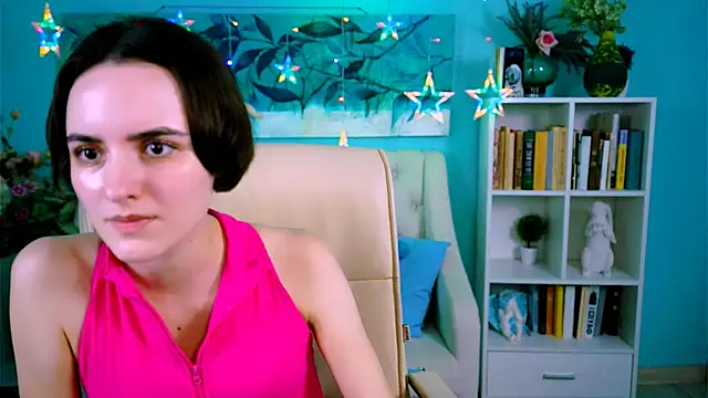 Snapshot of KateWillows chatting on 11/28/25, 12:41 KateWillows online show from 11/28/25, 12:41