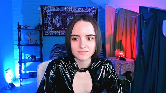 KateWillows online show from 05/01/26, 08:52